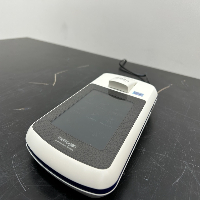 Invitrogen Qubit 3.0 Fluorometer image 1